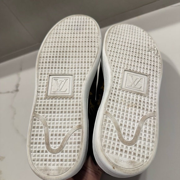 Louis Vuitton Frontrow Monogram Sneakers - Picture 8 of 10